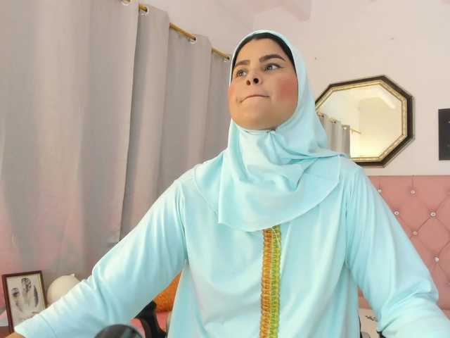 AishaAmin live webcam show