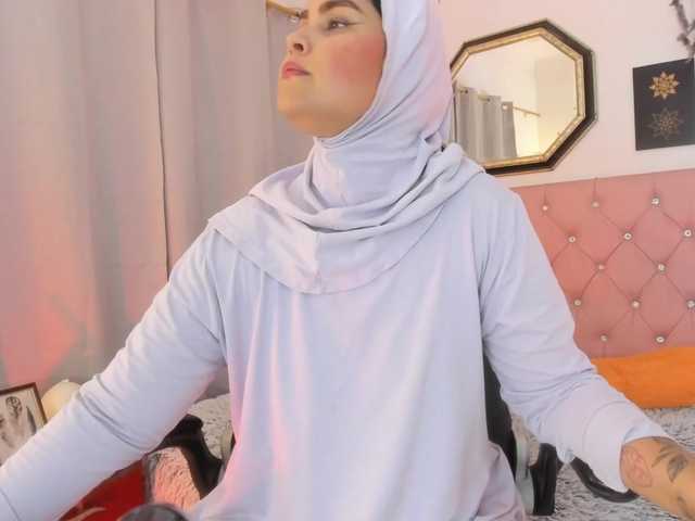 AishaAmin live cam on BongaCams