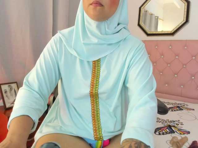 AishaAmin live webcam show