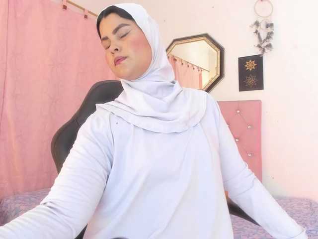 AishaAmin live cam on BongaCams