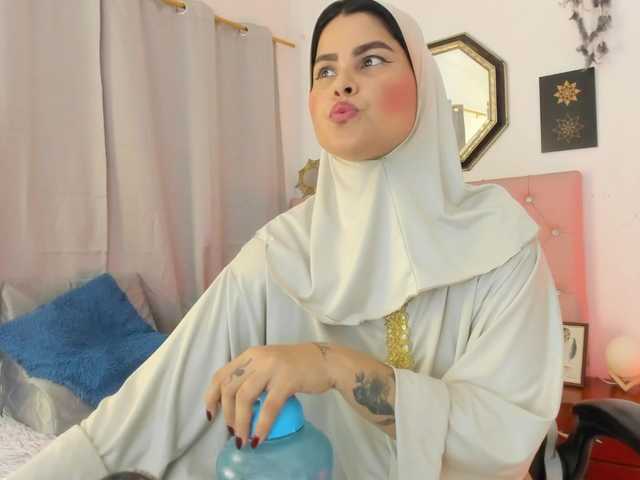 AishaAmin live cam on BongaCams
