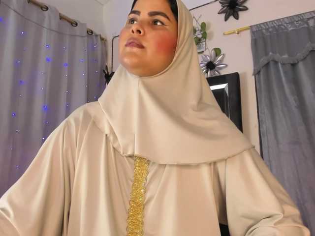 AishaAmin live cam preview