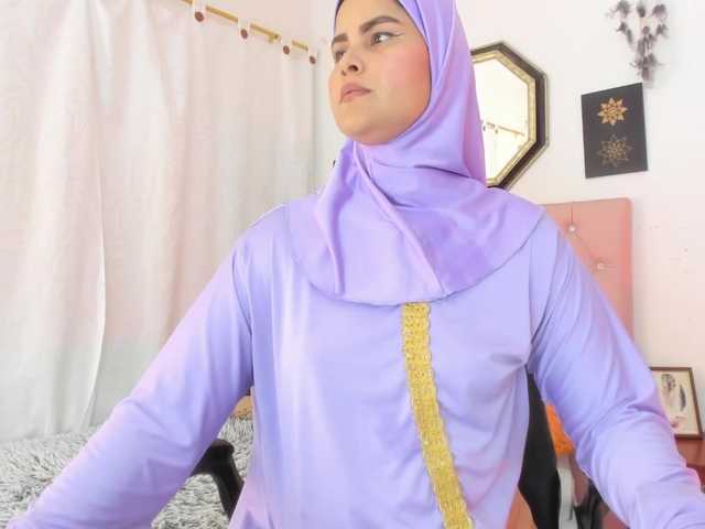 AishaAmin live cam on BongaCams