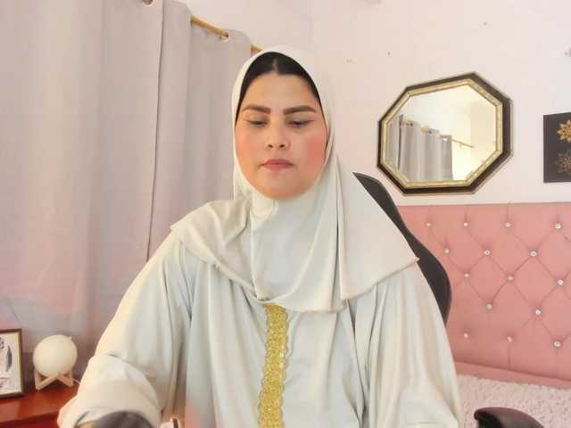 AishaAmin live webcam show
