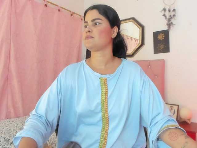 AishaAmin live cam preview