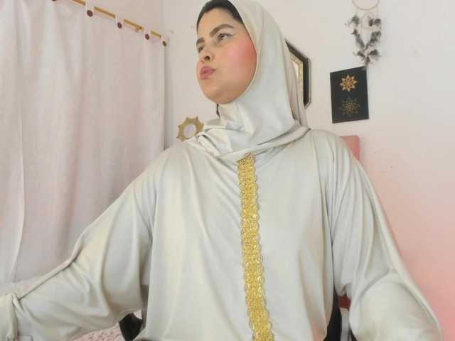 AishaAmin live cam on BongaCams