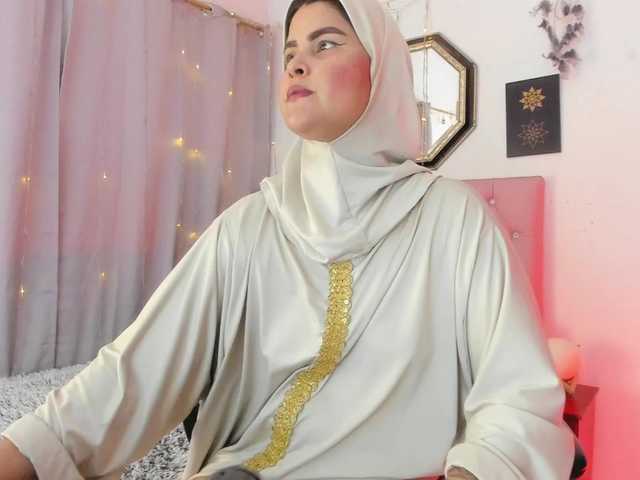 AishaAmin live cam on BongaCams