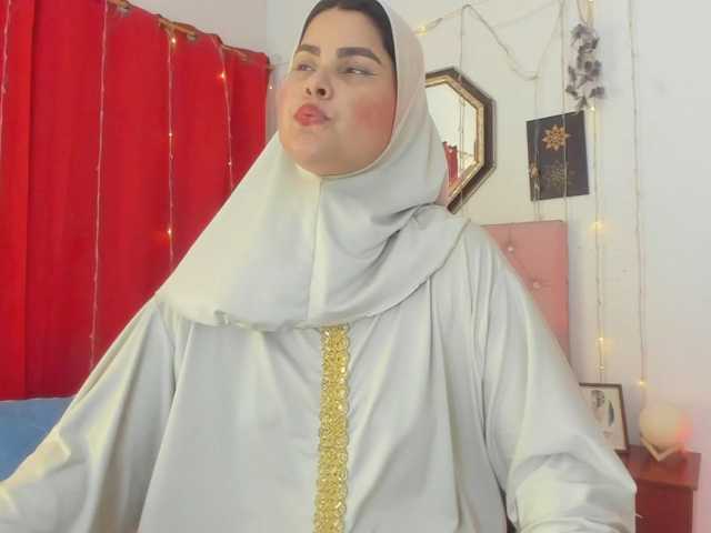 AishaAmin live cam on BongaCams