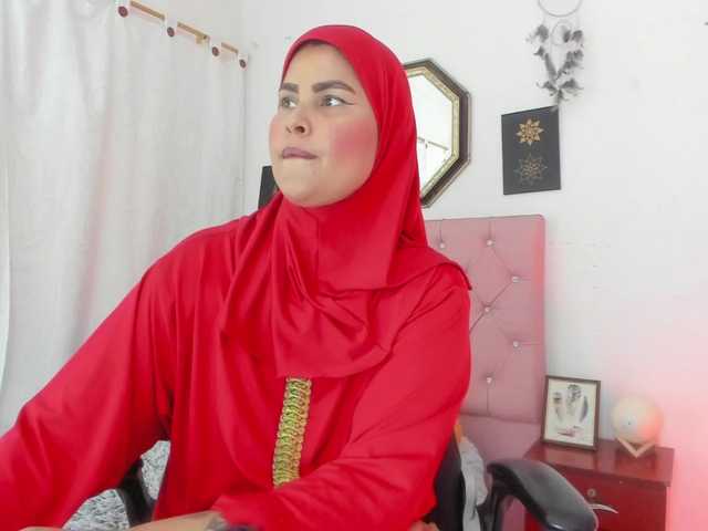 AishaAmin live cam on BongaCams