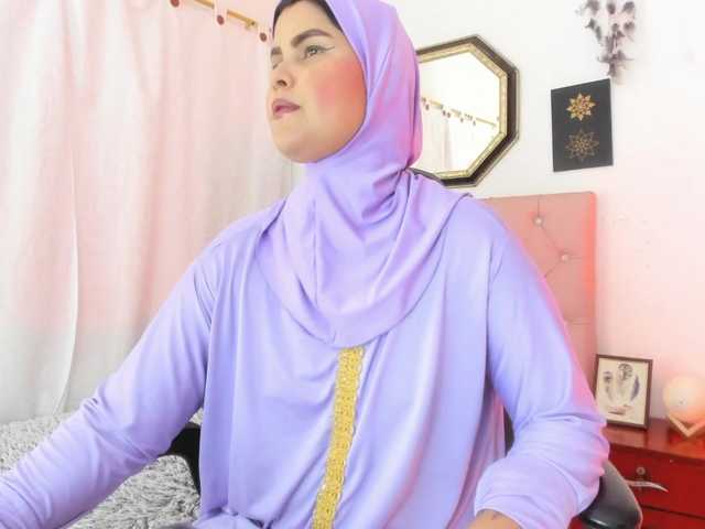 AishaAmin live cam on BongaCams