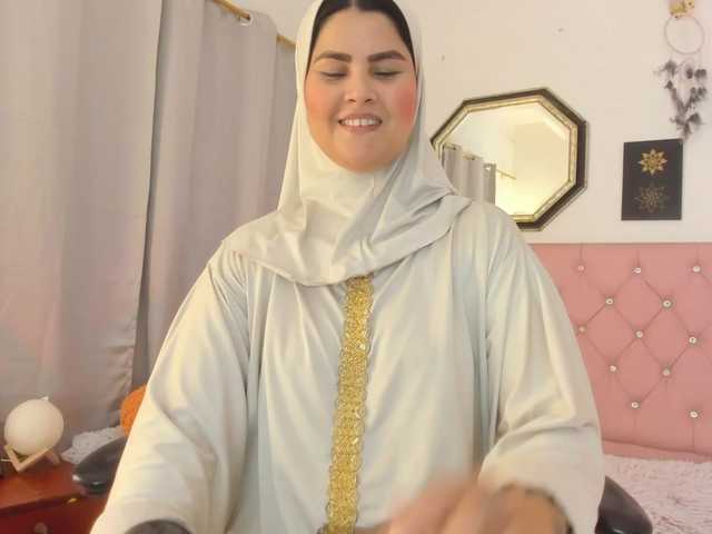 AishaAmin live webcam show