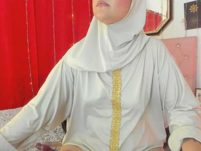 AishaAmin live cam on BongaCams