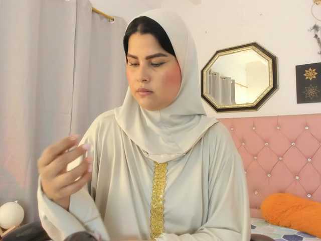 AishaAmin live webcam show