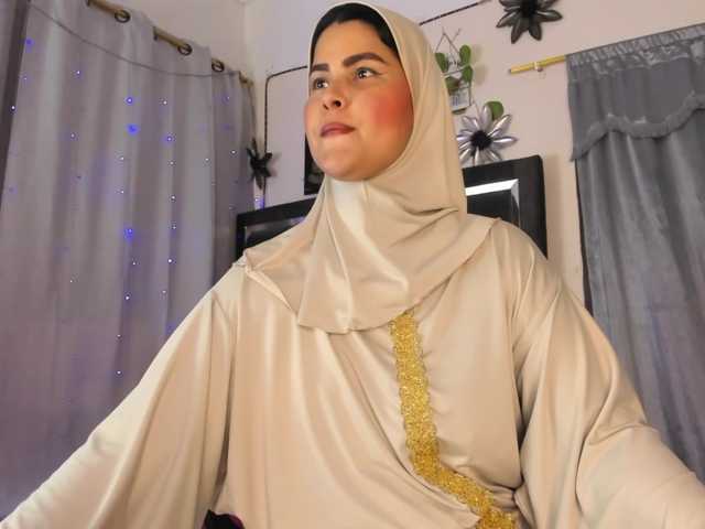 AishaAmin live cam on BongaCams
