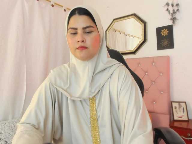 AishaAmin live cam on BongaCams