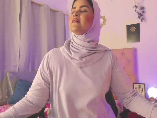 AishaAmin live cam on BongaCams