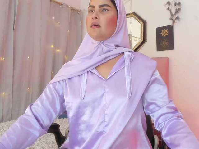 AishaAmin live cam on BongaCams