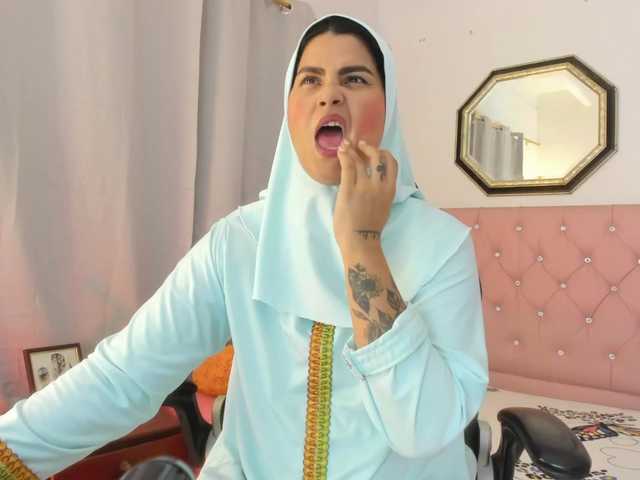 AishaAmin live webcam show