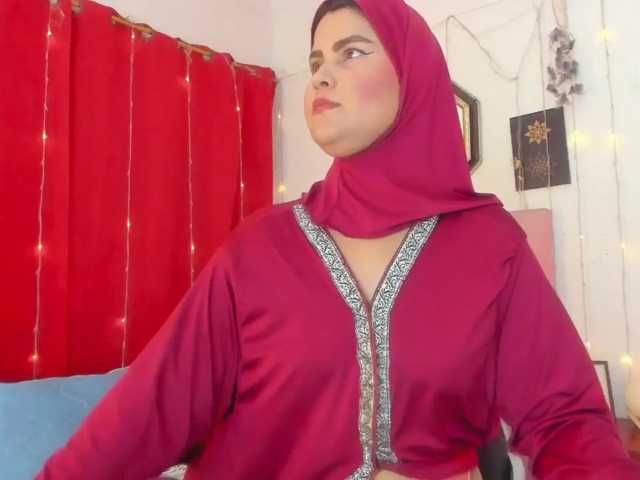 AishaAmin, en directo ahora en BongaCams