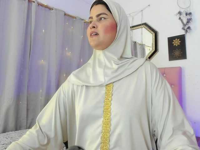 AishaAmin live cam on BongaCams