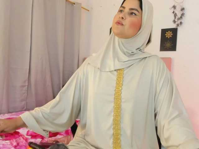 AishaAmin live cam on BongaCams