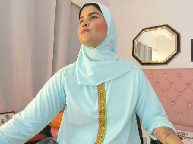 AishaAmin live webcam show