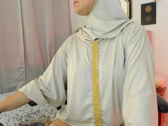 AishaAmin live cam on BongaCams
