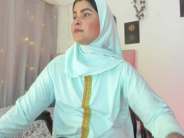 AishaAmin live cam on BongaCams