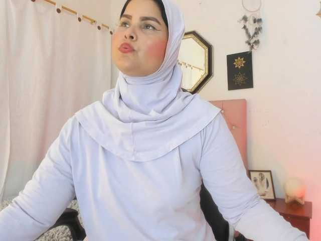 AishaAmin live cam on BongaCams