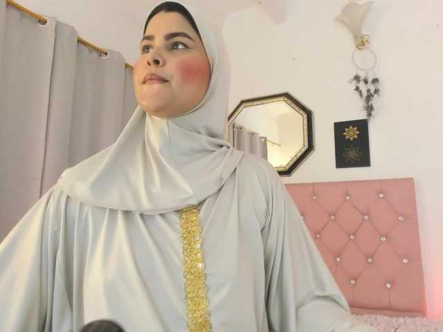 AishaAmin live cam on BongaCams