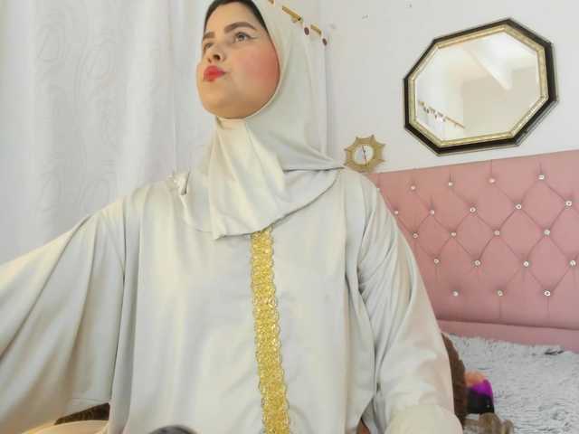 AishaAmin live cam on BongaCams