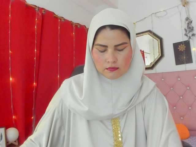 AishaAmin live cam on BongaCams
