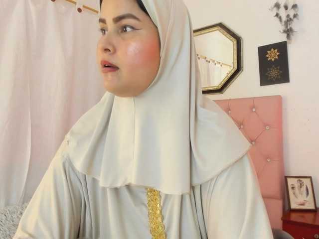 AishaAmin live cam on BongaCams
