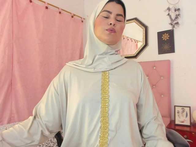 AishaAmin live cam on BongaCams
