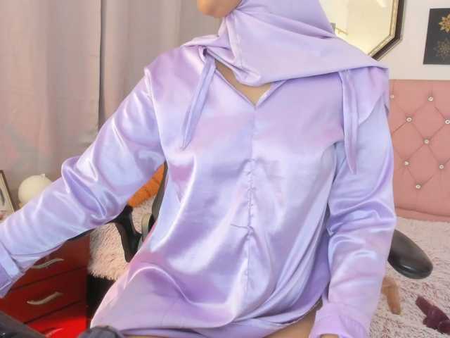 AishaAmin live webcam show
