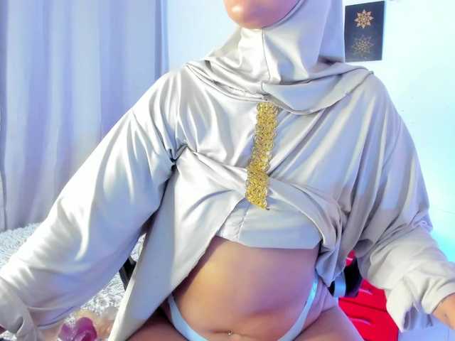 AishaAmin live cam on BongaCams