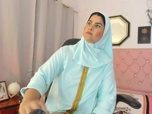 AishaAmin live webcam show