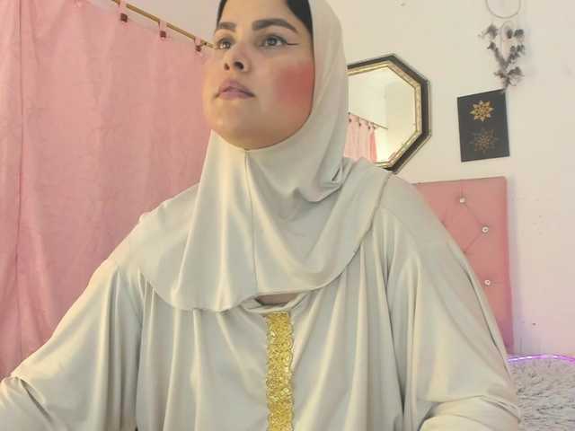 AishaAmin live cam on BongaCams