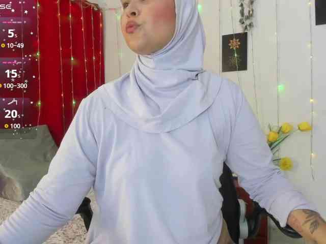 AishaAmin webcam