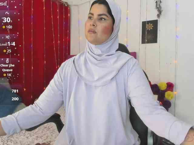 AishaAmin webcam