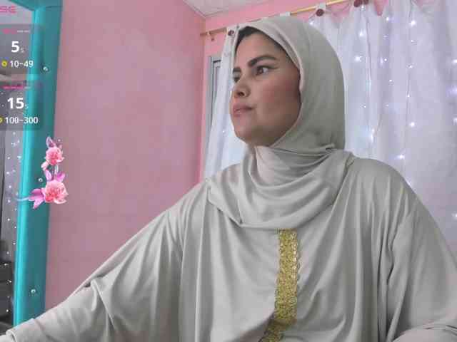 AishaAmin webcam