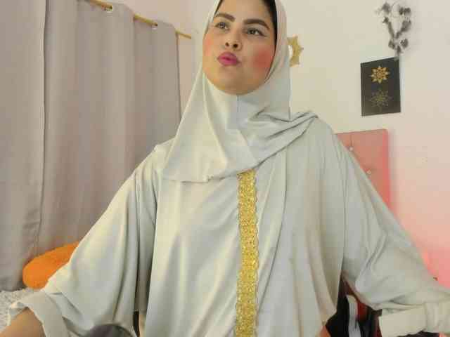 AishaAmin webcam