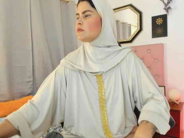 AishaAmin webcam