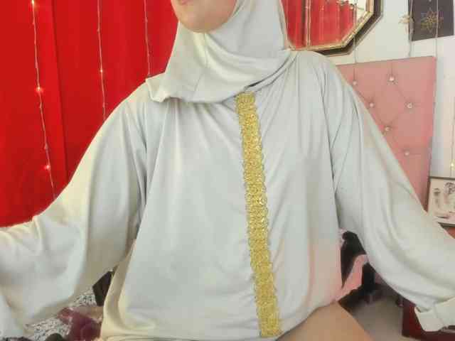 AishaAmin webcam