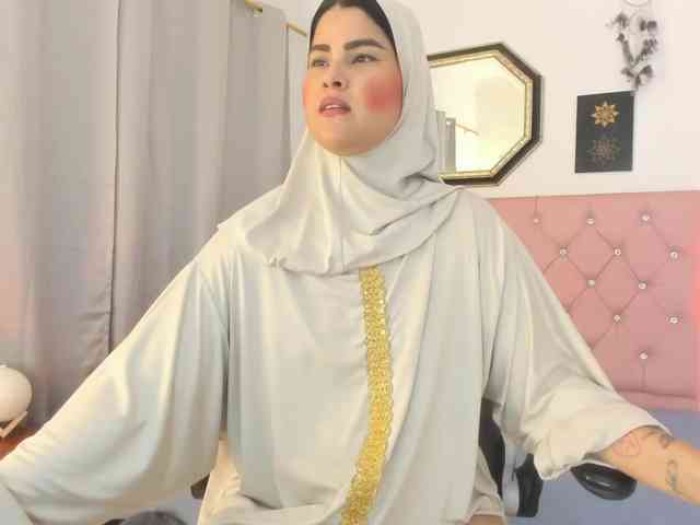 AishaAmin webcam