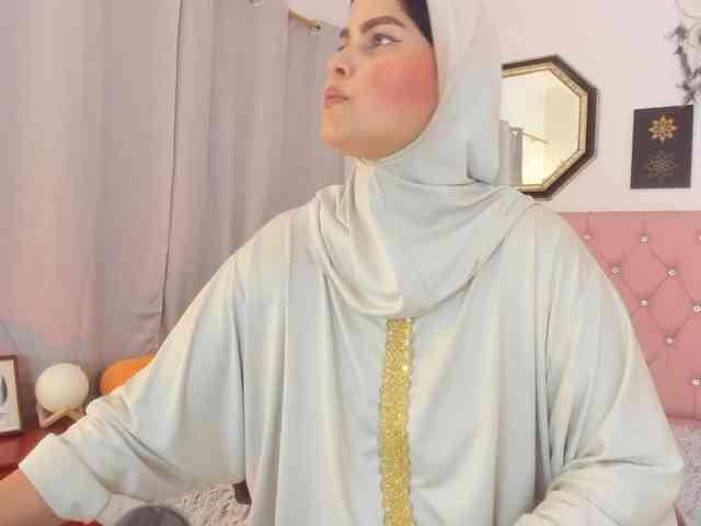 AishaAmin webcam