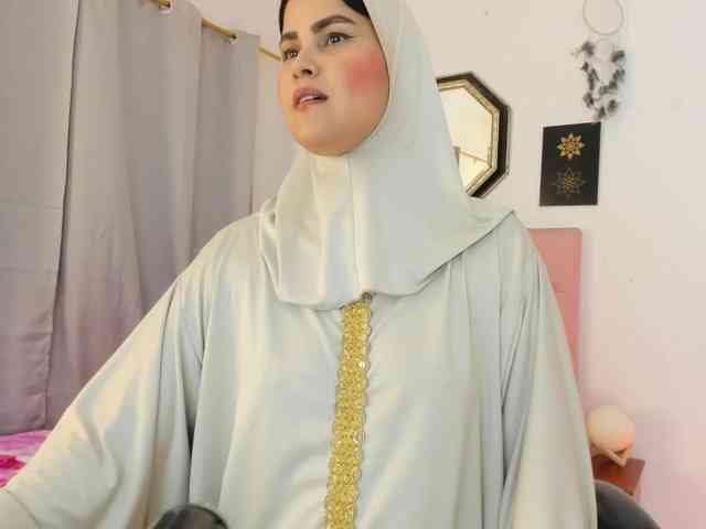 AishaAmin webcam