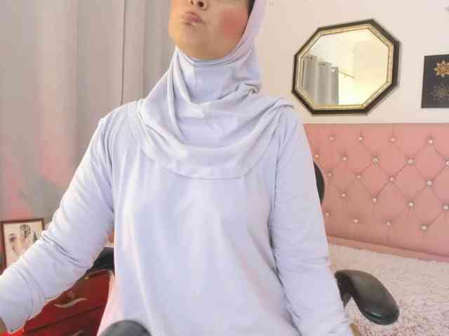 AishaAmin webcam