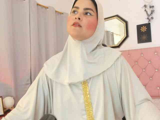 AishaAmin webcam