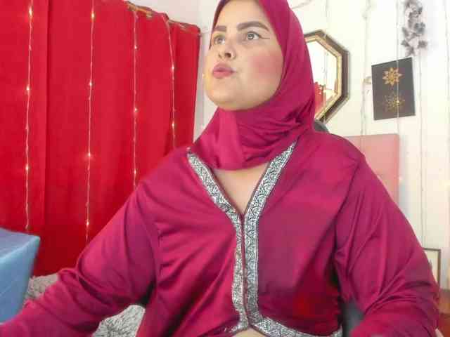 AishaAmin webcam